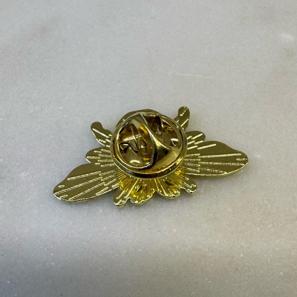 3/$15 Cute Little Honeybee Enamel Pin Brooch - Picture 6 of 6